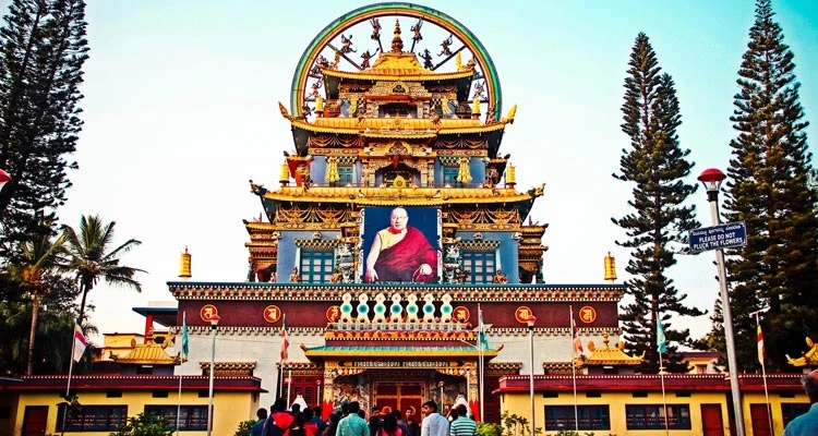 Must-Visit Temples in Karnataka with KarnatakaHolidayVacation