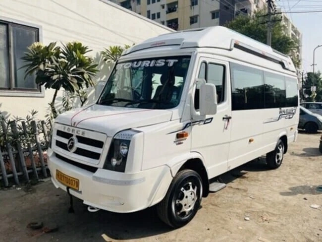 Taxi Hire in Udaipur, Best Taxi Service in Udaipur, Tempo Traveller Rental