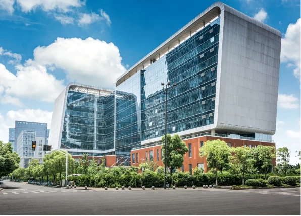 Best Ortho Hospital in Kochi and Minimally Invasive Thoracic Surgeon in Kochi   