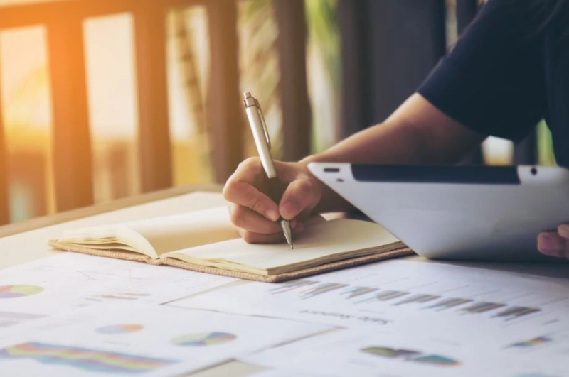 HOW TO WRITE A DISSERTATION