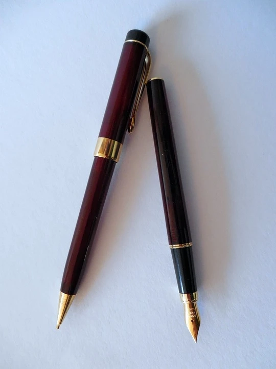 The Role of Luxury Pens in Modern Communication