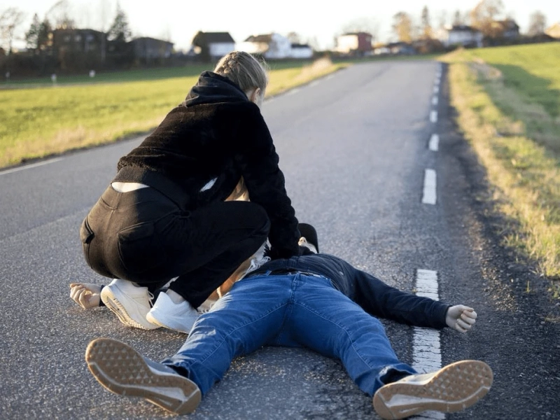 When Should You Administer CPR, And Why Should You Be Careful?