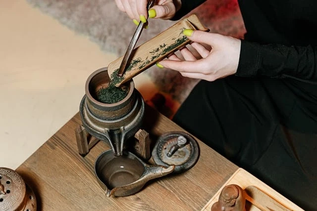Exploring the World of Large Leaf Tea