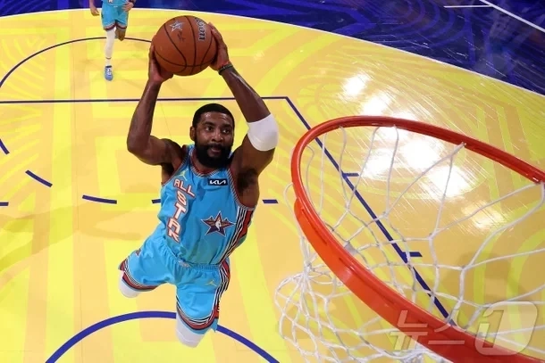 NBA 올스타 가드 어빙, 댈러스와 3년 1억 6,210만 달러 계약 연장 체결