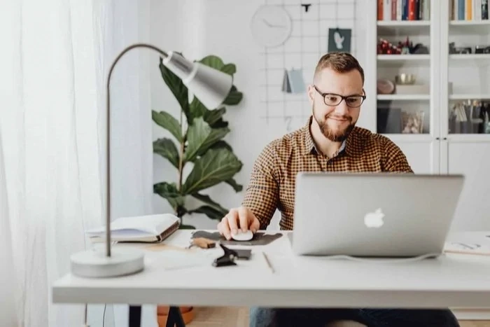 How to Become the Second Aaron Jones in Digital Business