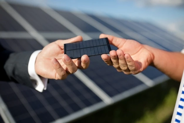 Green Energy Mobility: Market Dynamics and Innovations in Portable Solar Panels