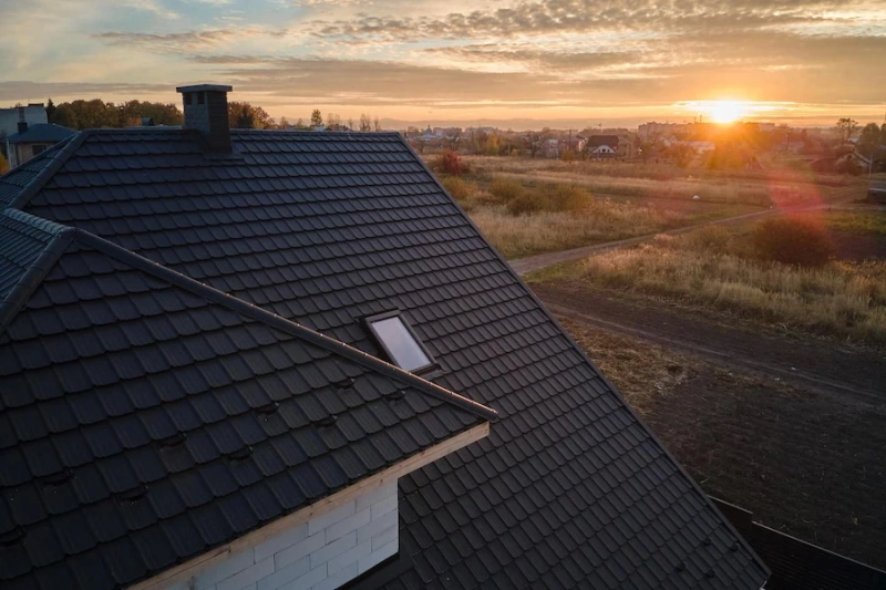 What are the Warning Signs that a Roofing Needs Replacing