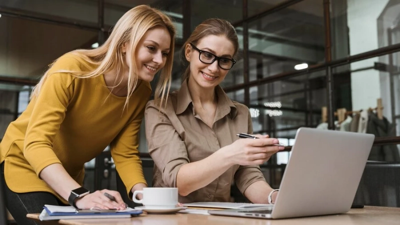 How eLearning Solutions Transform Modern Workplace Learning