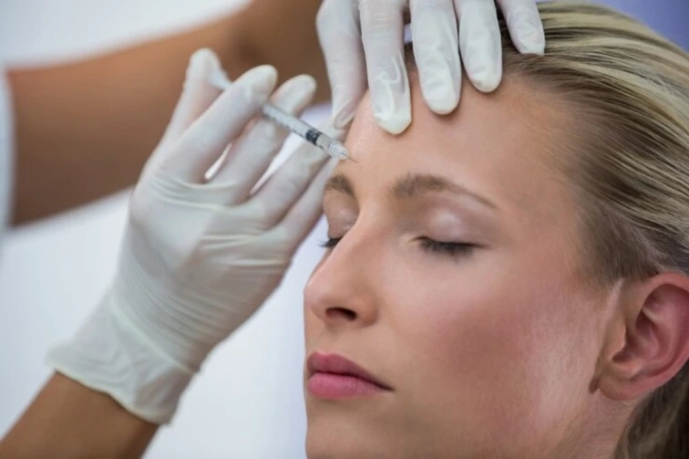 Getting rid of fine lines with anti wrinkle injections