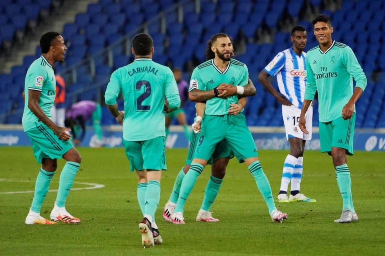 Real Madrid vence e assume liderança do Campeonato Espanhol
