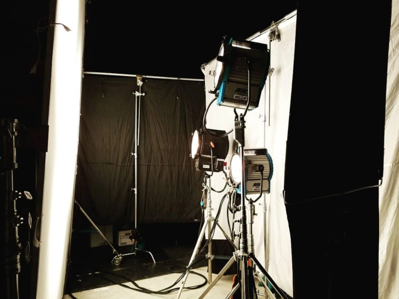 Rendering Natural Light Shot with Overcoming Technical Hindrances