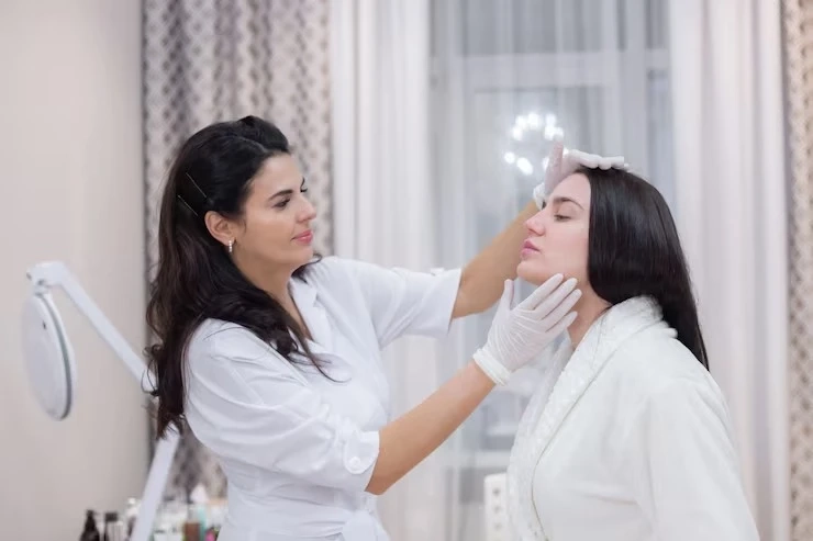 Finding a Top Skin Care Doctor in Delhi for Acne & Pimples