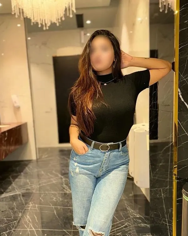 An Exclusive Experience with Priya Roy, the Top Escort in Ahmedabad