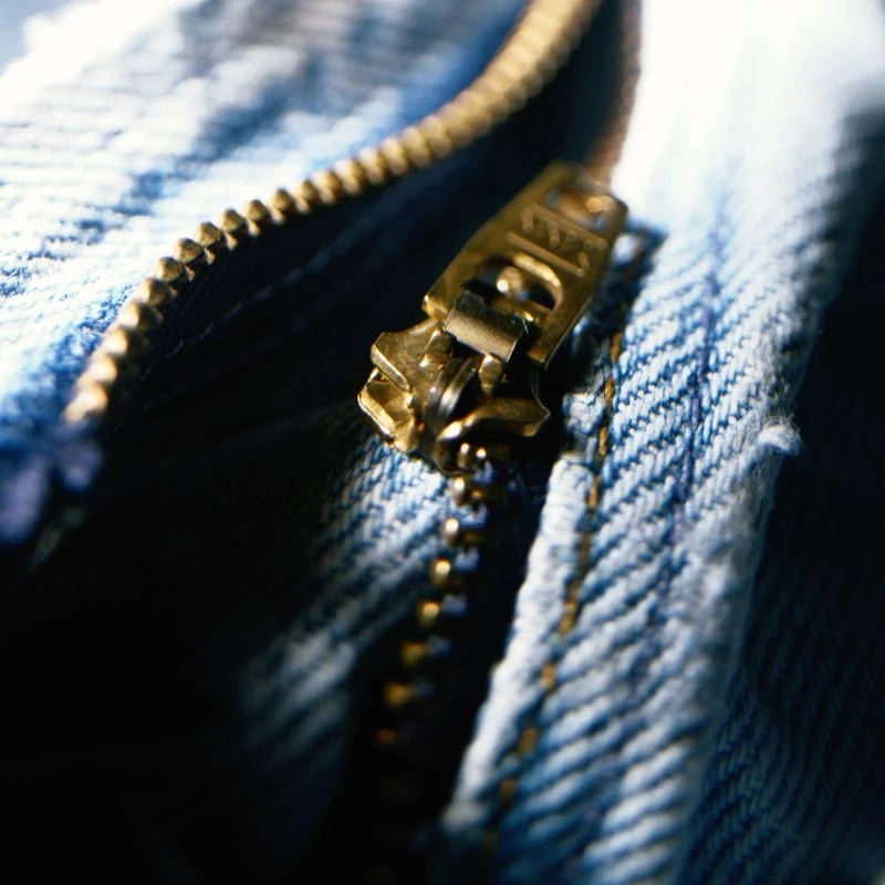 A Professional Alteration Service that Repair Your Zip and Replacing Belt Buckle