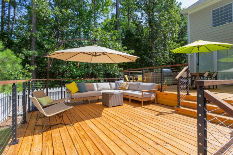 Choose an Experienced Outdoor Living Spaces Contractor in Illinois