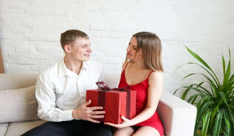 Personalized Couple Gifts: Celebrating Love and Togetherness