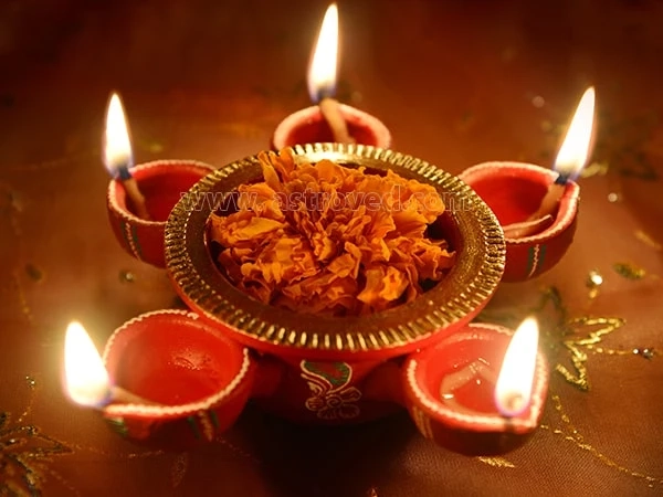 Why is Karthigai Deepam Celebrated?