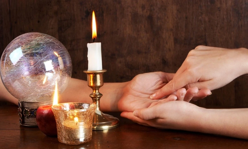Know About Your Future Now With Palm Reading Services in Montreal