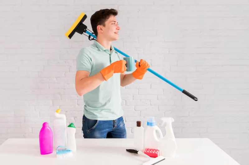 How Day Porter Cleaning Keeps Facilities Presentable All Day