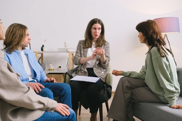 Working of Cognitive Behavioural Therapy in Rehab Centres
