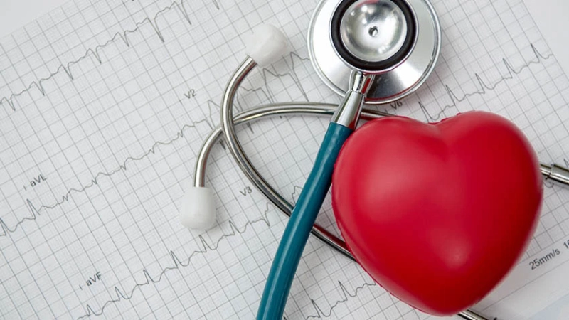 What are the early signs of an unhealthy heart?