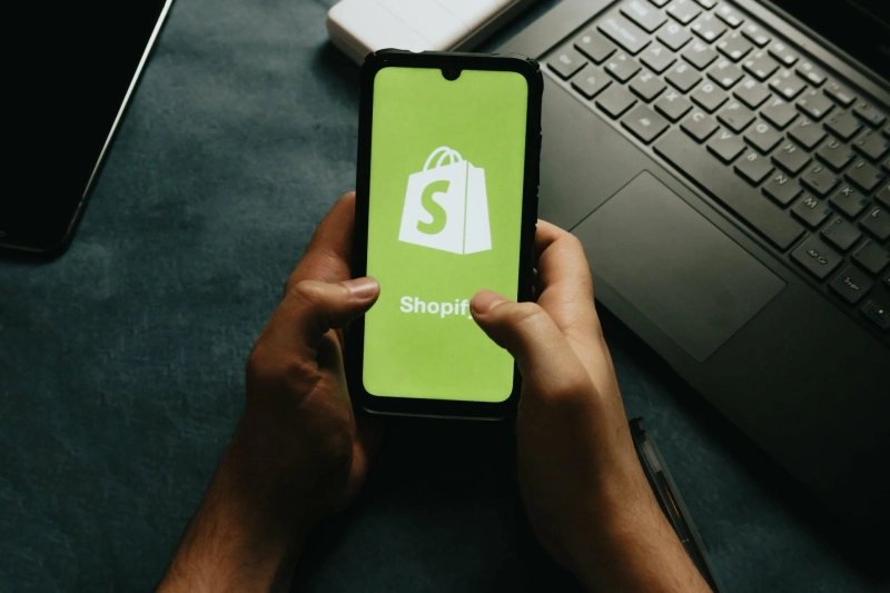 Simplifying Your eCommerce Journey: Effortless Product Integration for Your Shopify Store