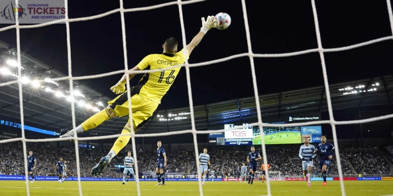 Canada Football World Cup - How Maxime Crépeau won the hearts of the LAFC faithful
