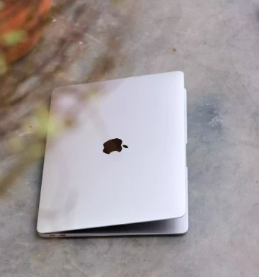 Rent a MacBook Air and Experience the Power of Mobility