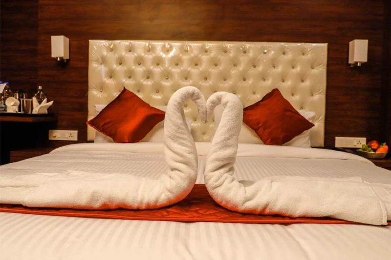 Hotel RN Grand - Luxury Hotel Near Railway Station with Affordable Rooms in Governor Peta