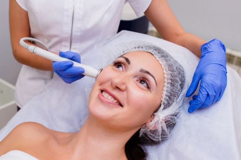What Is a HydraFacial in Nashville and How Does It Work?