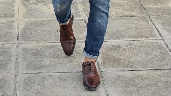 How to Pair Dress Shoes with Jeans: A Style Guide
