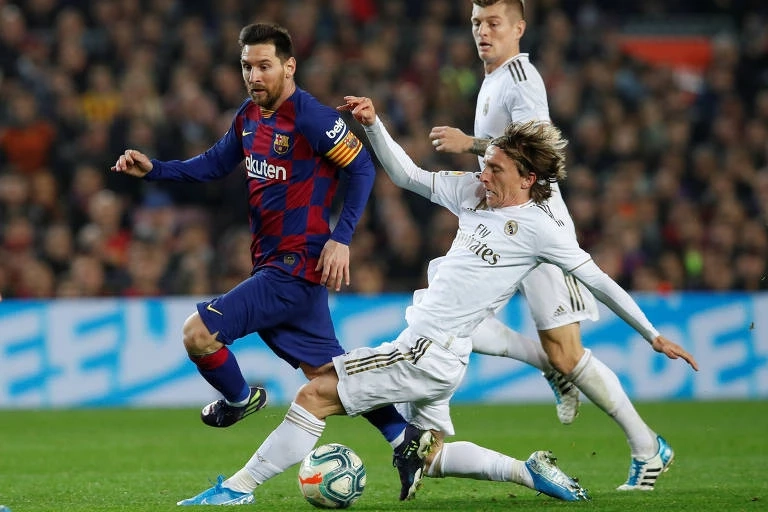 Em Madri, Barcelona tenta se aproveitar de instabilidade do Real