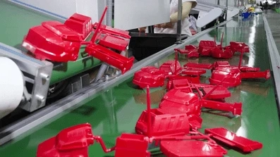 3 Advantages of Outsourcing Plastic Injection Molding to a Chinese Company