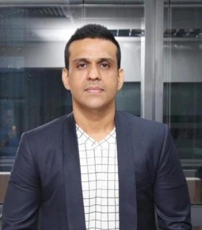 What Challenges Has Kumanaruban Rasiah Overcome in His Career?