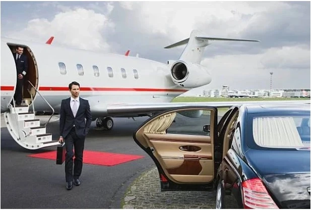 NYC Limo: Premier Car Service to LaGuardia Airport, Point-to-Point Limo, Wedding Limo Service NYC - Your Ultimate Choice