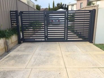 Automated Sliding Gates for Entrance and Exit