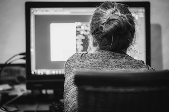 How To Break Into The Graphic Design Industry