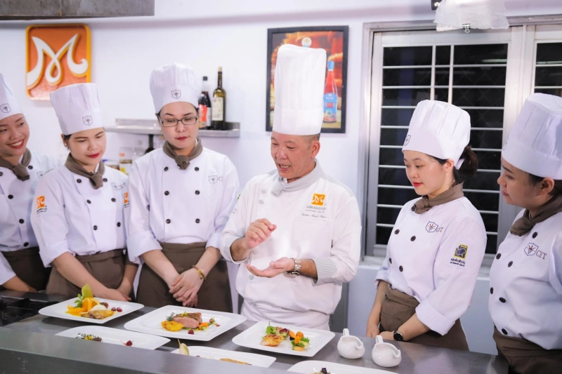 Chef Coats Colors—What to Choose and Why