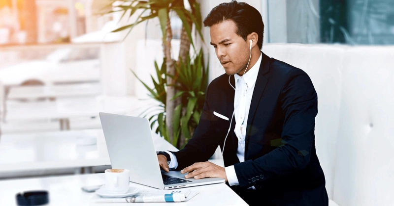 What is moocs in education?