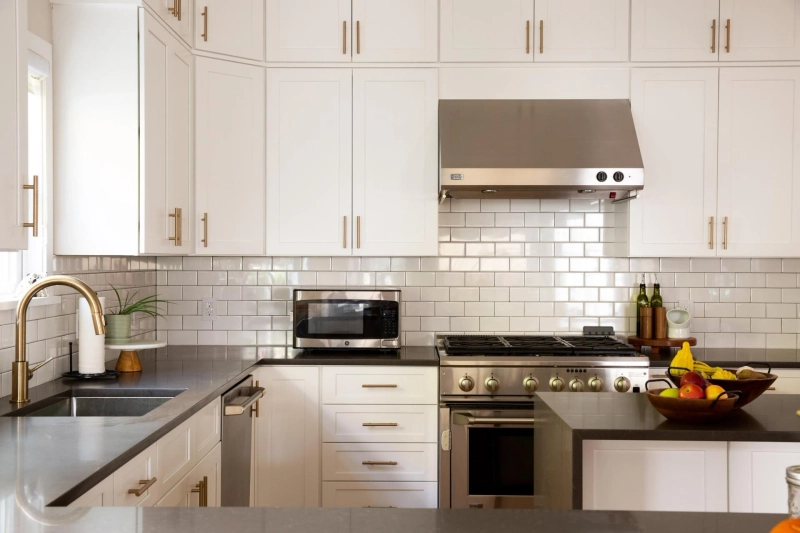 Modern Kitchen Upgrades Pelham Residents Prefer for Small Vs Large Kitchens