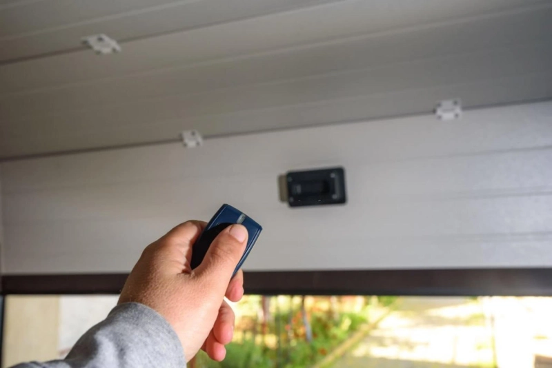 Recruit Experts for Garage Door Installation in Brampton