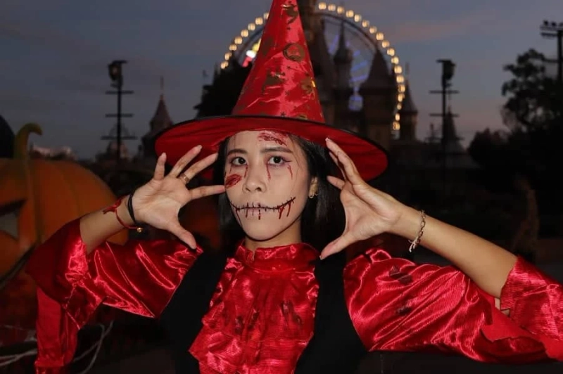 Top Halloween Accessories for a Hauntingly Good Time