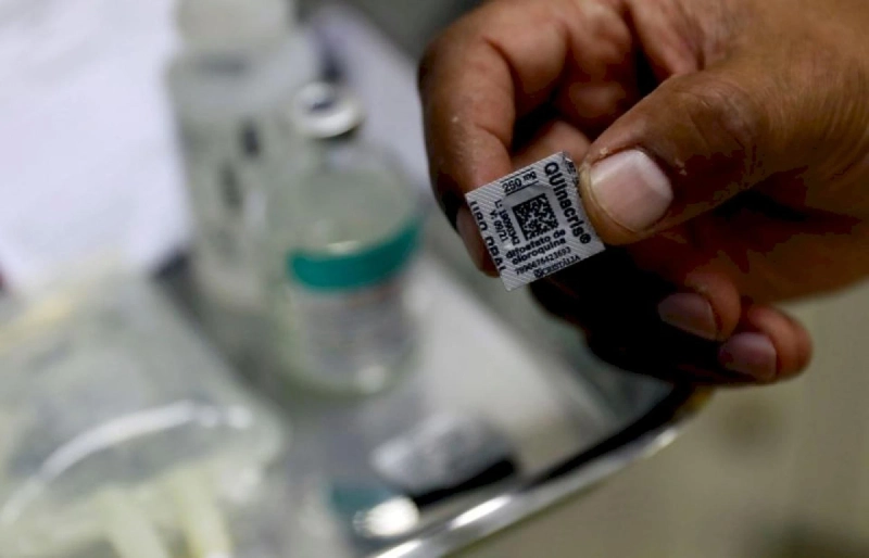 Beyond politics, gold-standard COVID-19 trials test malaria drug taken by Trump