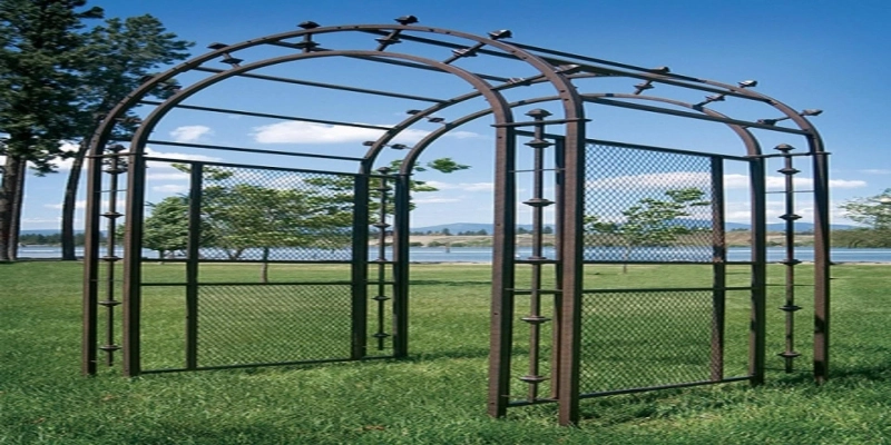 How You Can Decorate Using a Garden Obelisk Trellis
