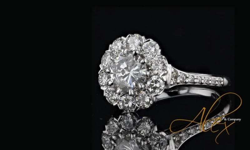 How to buy an engagement ring