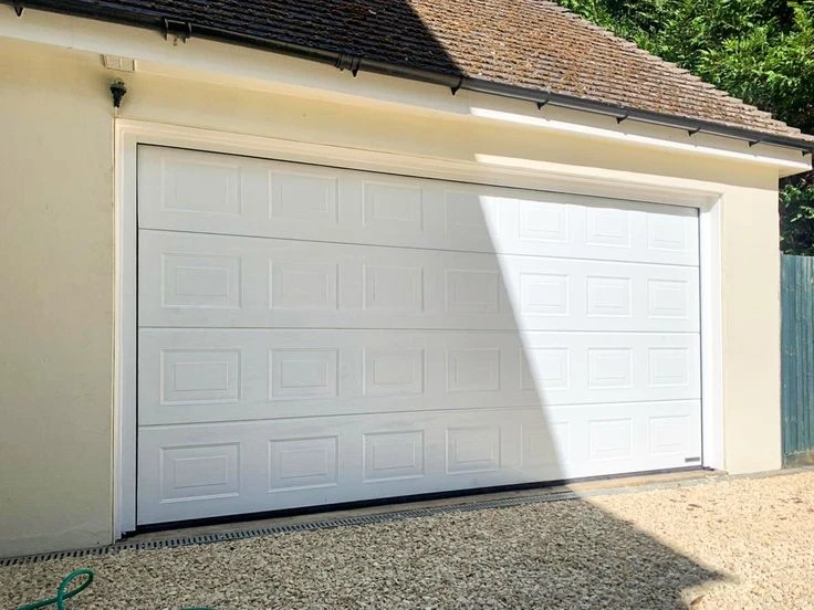 Top Signs You Need Garage Door Repair in Brooklyn