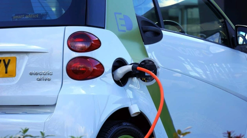 Should You Buy an Electric Car in 2022?