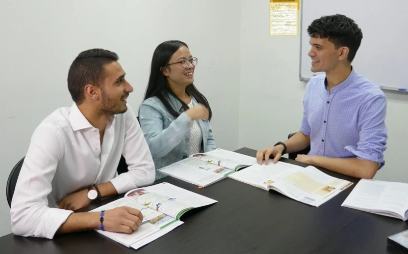 English Classes in Singapore: Choosing the Right Course for You