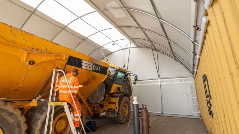  How a high-performance outdoor fabric for canopy structures helps extend the lifespan of a canopy