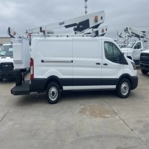 Renting Bucket Lifts for Your Backyard Needs